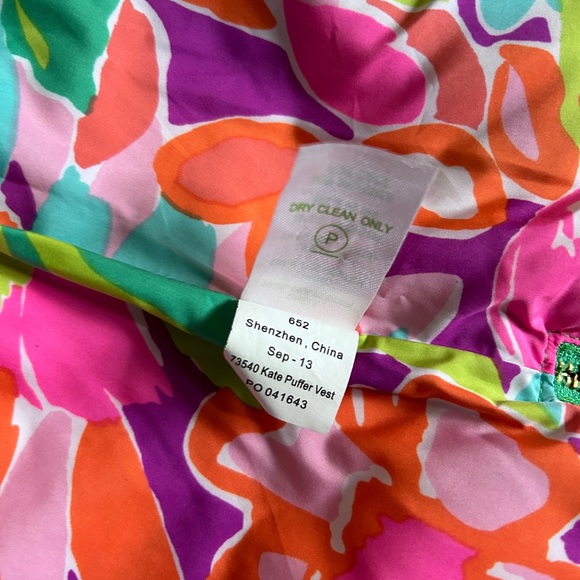 🌴 Lilly Pulitzer Quilted Vest - Picture 5 of 6